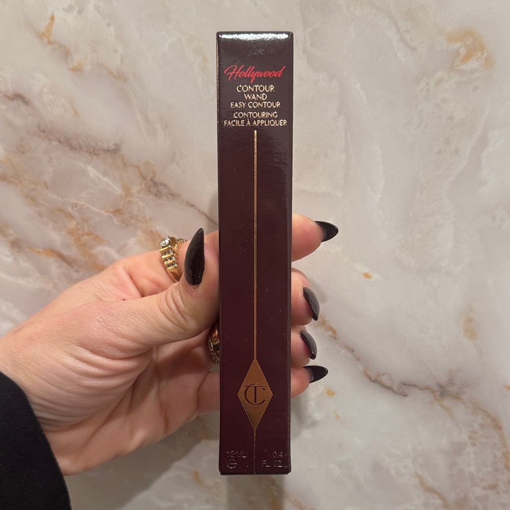 Charlotte Tilbury Hollywood Contour Wand - Deep Brown